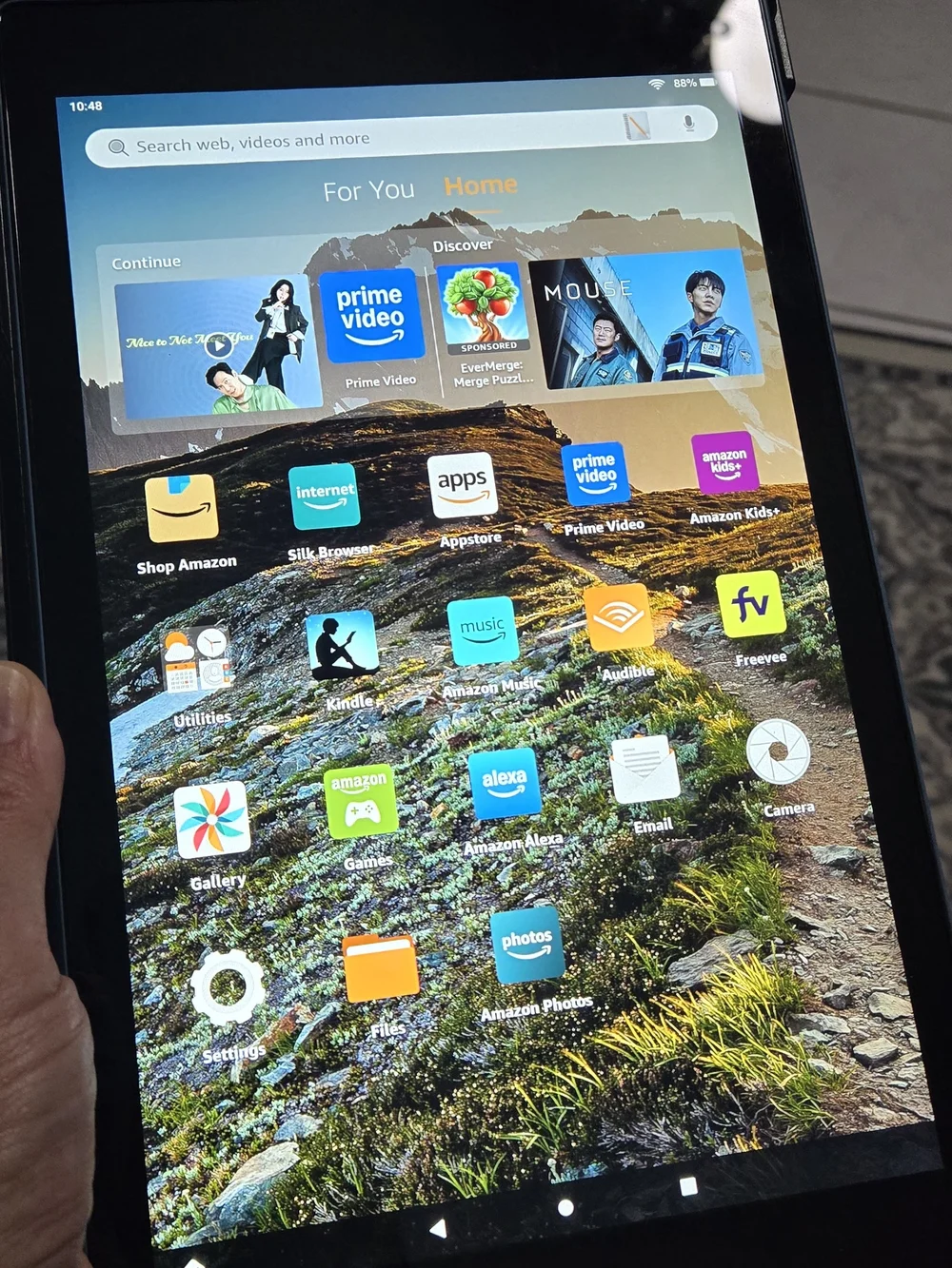 Amazon Tablet Fire HD 10 (9th generation Colorful Home Screen